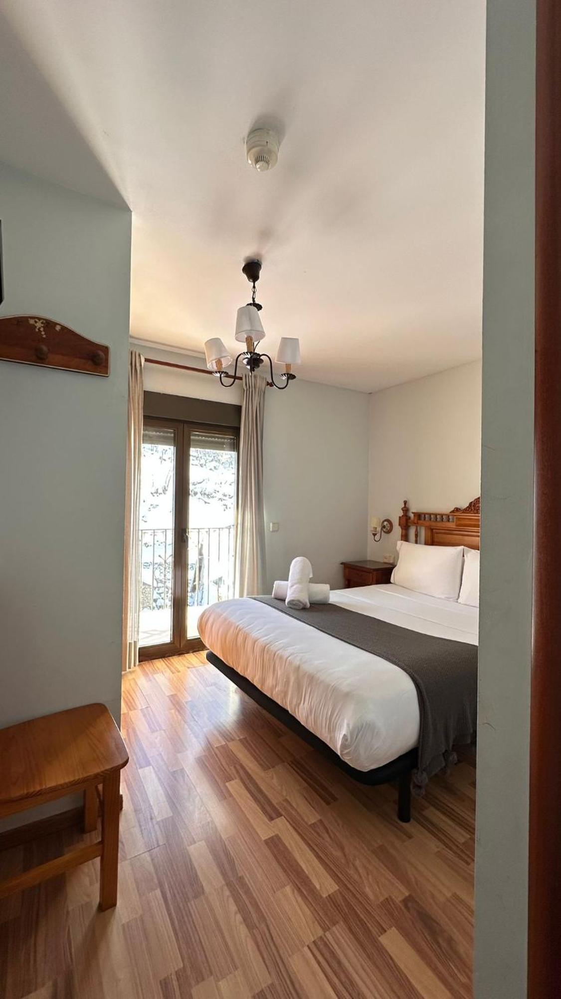 Hotel Saueth Tredós エクステリア 写真