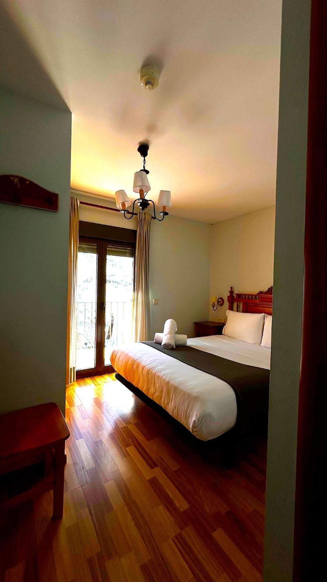 Hotel Saueth Tredós エクステリア 写真